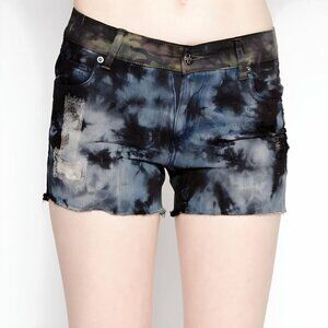 Tripp NYC ✦ Tie-Dye Camo Patch Shorts Sz 25 ✦ Skull Rivets Raw Hem Denim NWT
